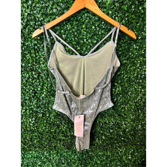 NEW $198 HAH Hot As Hell Low Budget Velvet Bodysuit in Green SZ MEDIUM Free Peop - Picture 3 of 6